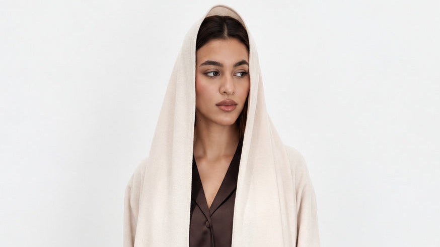 LYA Coat | Minimalist Elegance & Ultimate Comfort
